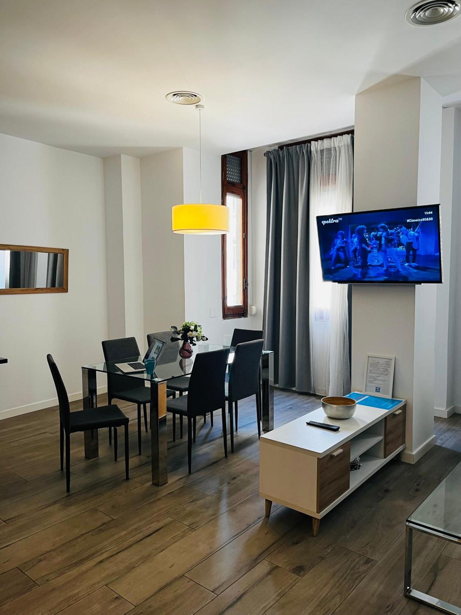 Travel Habitat Ayuntamiento Apartment บาเลนเซีย ภายนอก รูปภาพ