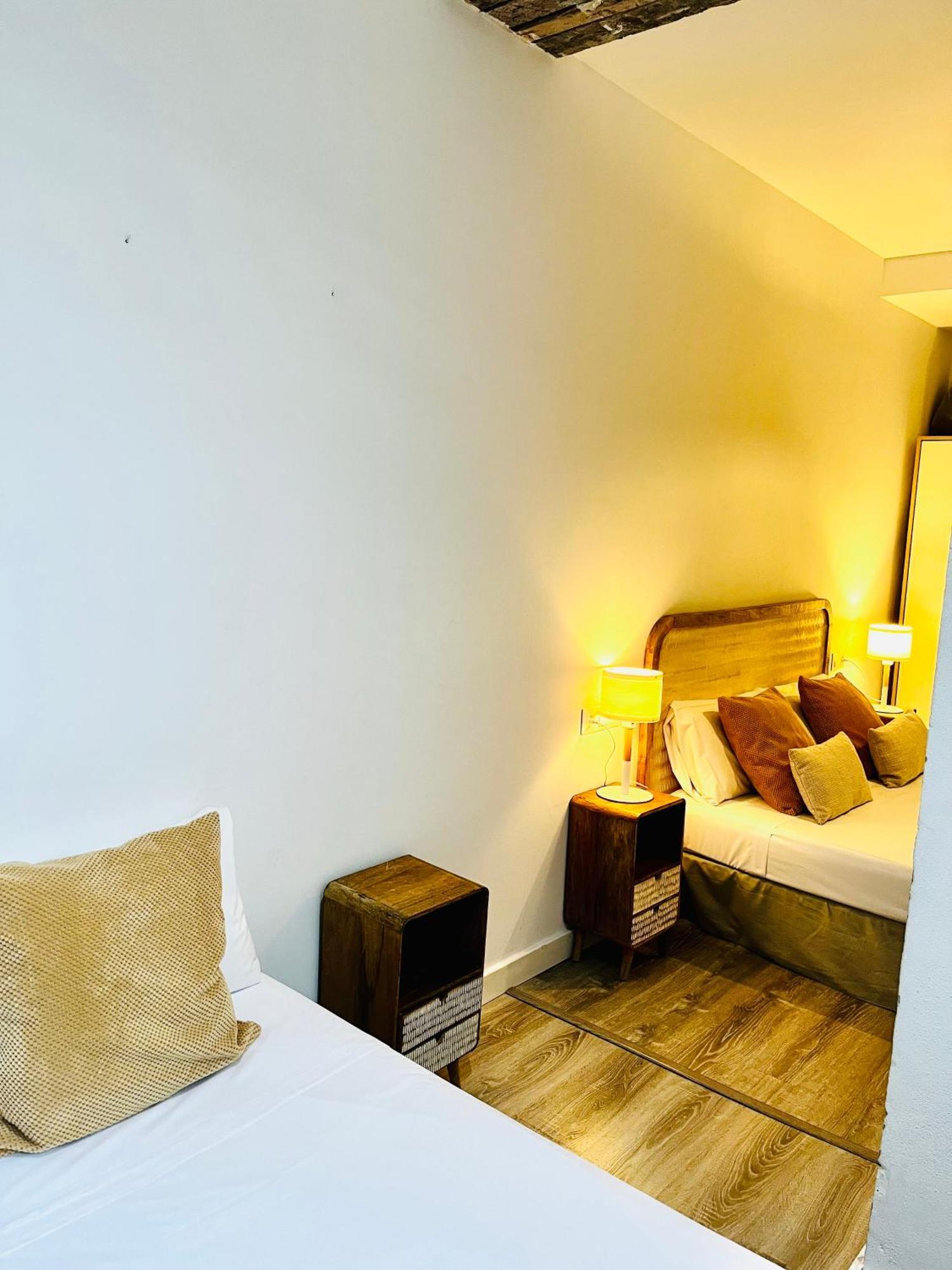 Travel Habitat Ayuntamiento Apartment บาเลนเซีย ภายนอก รูปภาพ